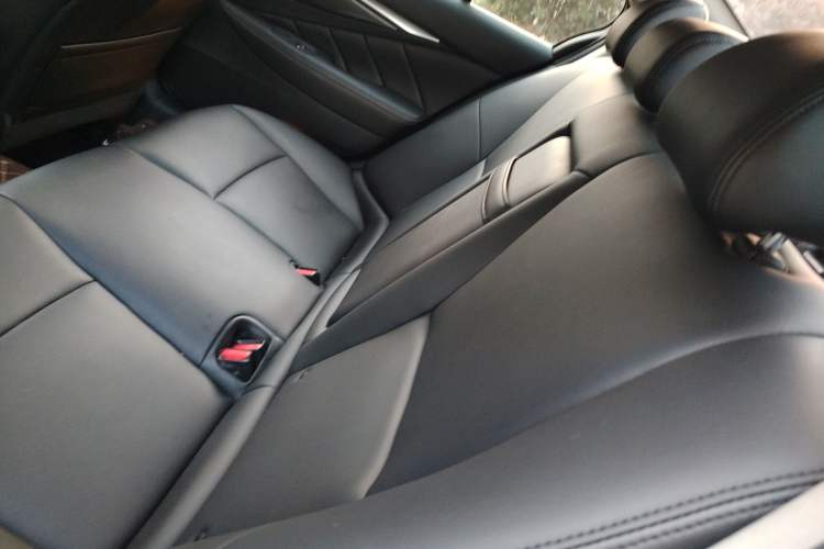 Used Infiniti Q50L 2018 2.0T Comfort Edition China VI Standard Left Rear Seat