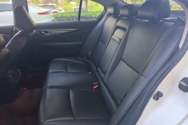 Used Infiniti Q50L 2018 2.0T Enjoyment Version China VI Standard Left Rear Seat