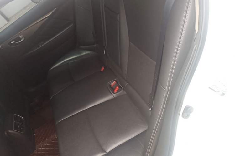 Used Infiniti Q50L 2018 2.0T Enjoyment Version China V Standard Left Rear Seat