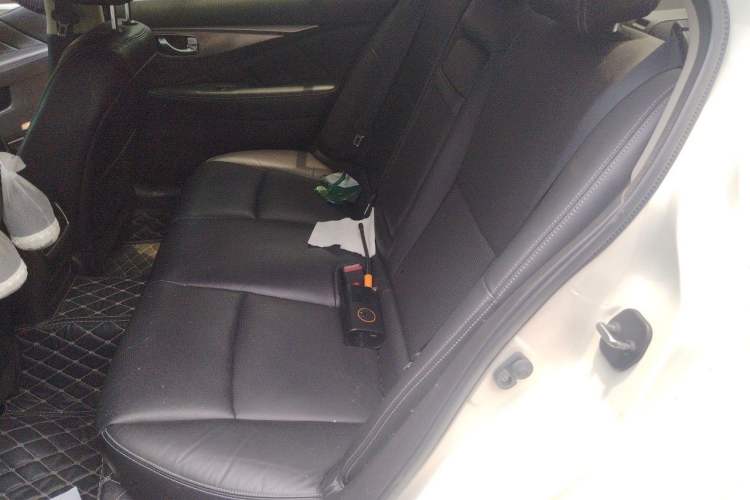 Used Infiniti Q50L 2018 2.0T Enjoyment Version China VI Standard Left Rear Seat