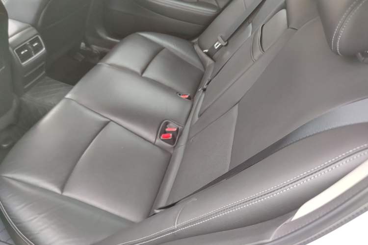 Used Infiniti Q50L 2018 2.0T Enjoyment Version China VI Standard Left Rear Seat