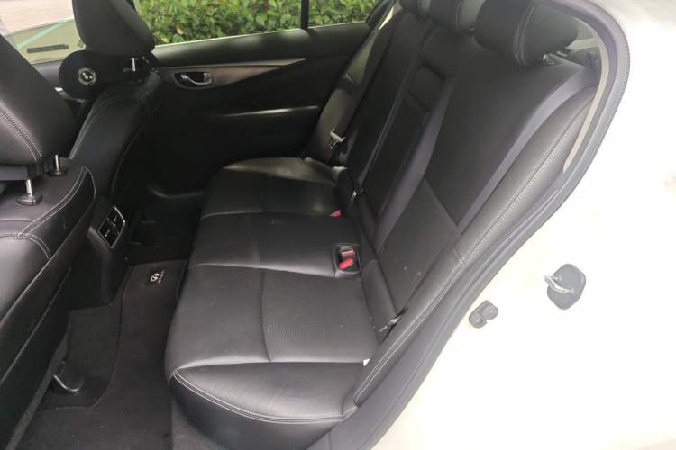 Used Infiniti Q50L 2018 2.0T Enjoyment Version China VI Standard Left Rear Seat
