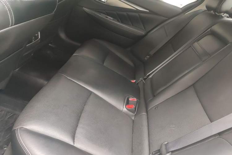 Used Infiniti Q50L 2018 2.0T Enjoyment Version China VI Standard Left Rear Seat