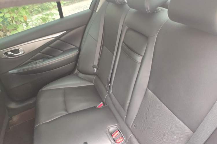 Used Infiniti Q50L 2018 2.0T Enjoyment Version China VI Standard Left Rear Seat