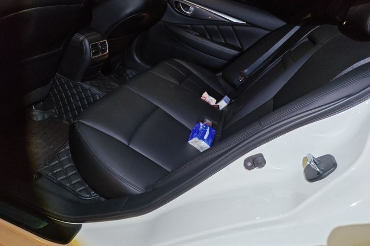 Used Infiniti Q50L 2018 2.0T Comfort Edition China VI Standard Left Rear Seat