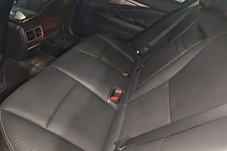 Used Infiniti Q50L 2018 2.0T Enjoyment Version China V Standard Left Rear Seat