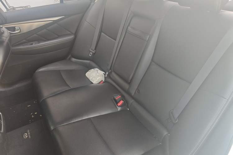 Used Infiniti Q50L 2018 2.0T Enjoyment Version China VI Standard Left Rear Seat