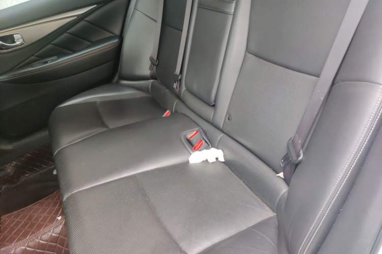 Used Infiniti Q50L 2018 2.0T Enjoyment Version China V Standard Left Rear Seat