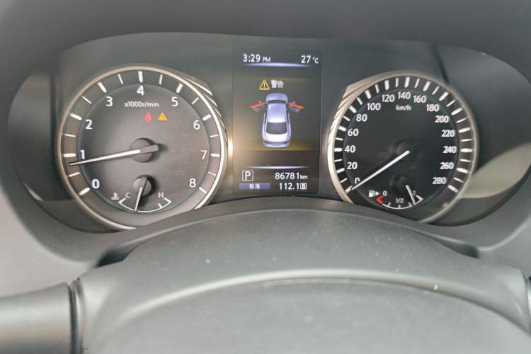 Used Infiniti Q50L 2018 2.0T Enjoyment Edition China V standard Odometer Close Up