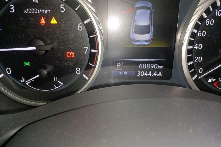Used Infiniti Q50L 2018 2.0T Enjoyment Version China V Standard Odometer Close Up