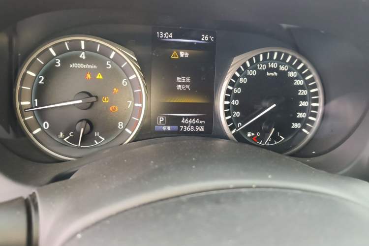 Used Infiniti Q50L 2018 2.0T Enjoyment Edition China V standard Odometer Close Up