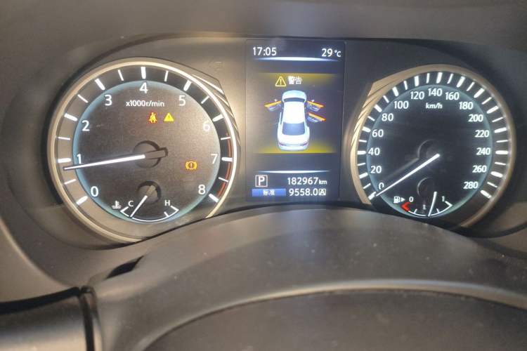 Used Infiniti Q50L 2018 2.0T Enjoyment Edition China V standard Odometer Close Up