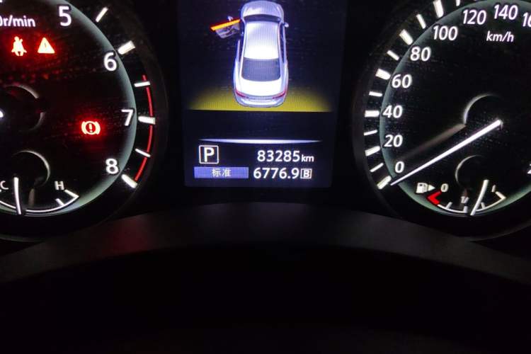 Used Infiniti Q50L 2018 2.0T Elite Sport Version China VI Standard Odometer Close Up