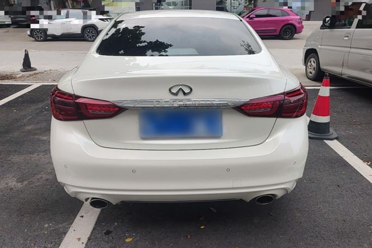 Used Infiniti Q50L 2018 2.0T Enjoyment Version China VI Standard Rear