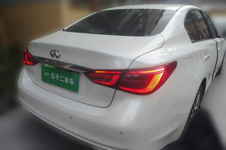 Used Infiniti Q50L 2018 2.0T Comfort Edition China VI Standard Rear