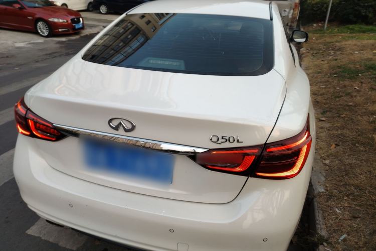 Used Infiniti Q50L 2018 2.0T Comfort Edition China VI Standard Rear
