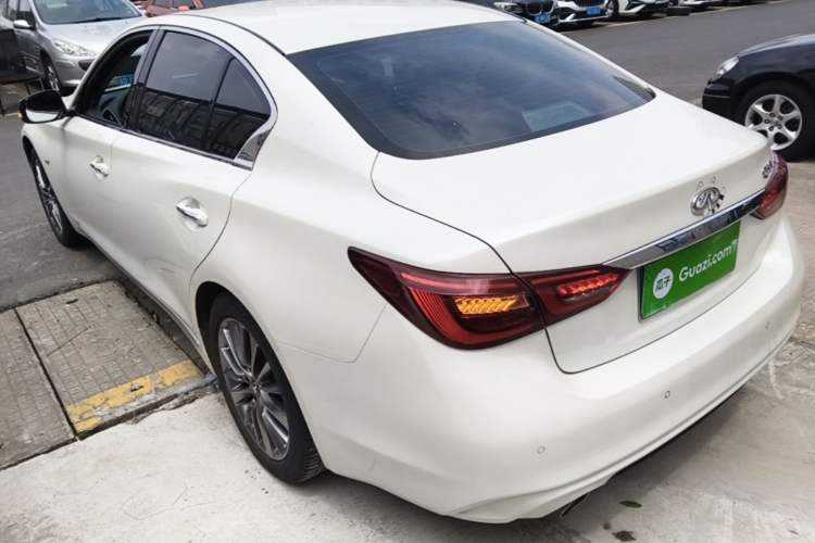 Used Infiniti Q50L 2018 2.0T Enjoyment Version China VI Standard Rear Left 45 Deg