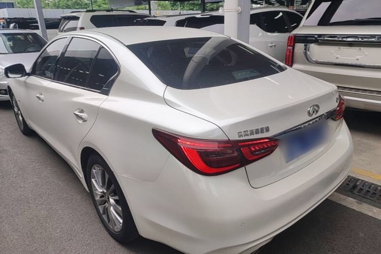 Used Infiniti Q50L 2018 2.0T Enjoyment Version China VI Standard Rear Left 45 Deg