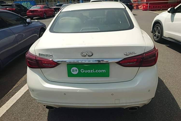 Used Infiniti Q50L 2018 2.0T Comfort Edition China VI Standard Rear