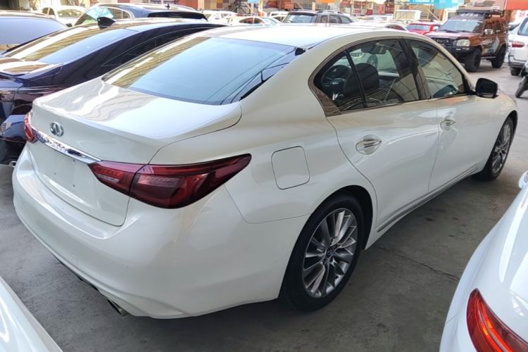 Used Infiniti Q50L 2018 2.0T Enjoyment Edition China V standard Rear Right 45 Deg