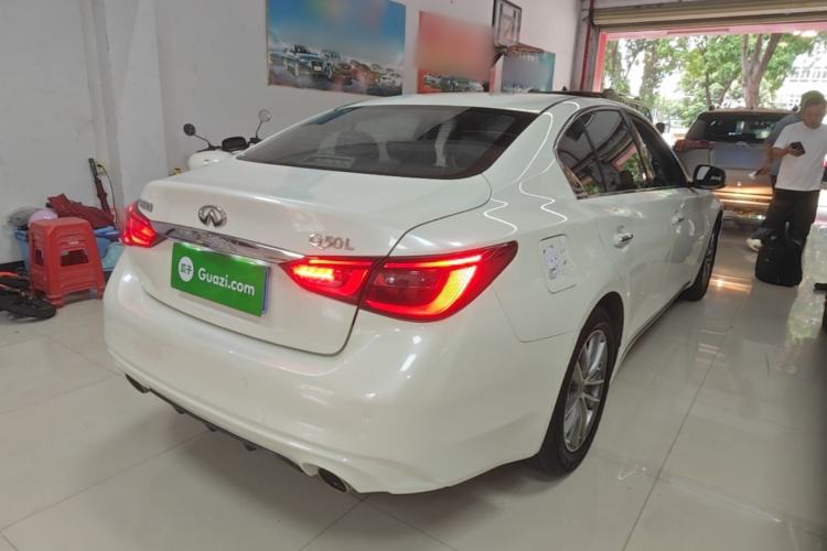 Used Infiniti Q50L 2018 2.0T Comfort Edition China VI Standard Rear Right 45 Deg
