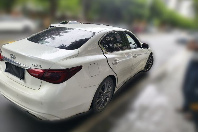 Used Infiniti Q50L 2018 2.0T Enjoyment Version China VI Standard Rear Right 45 Deg