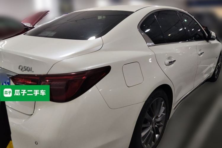 Used Infiniti Q50L 2018 2.0T Enjoyment Version China VI Standard Rear Right 45 Deg
