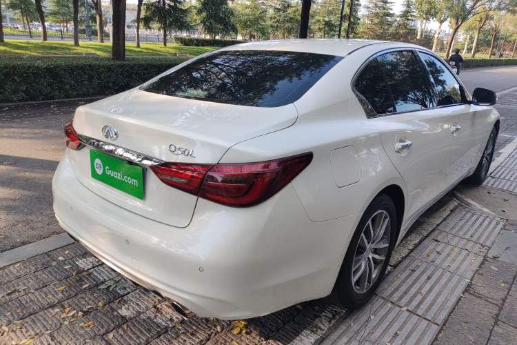 Used Infiniti Q50L 2018 2.0T Comfort Edition China VI Standard Rear Right 45 Deg