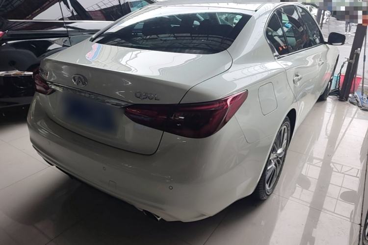 Used Infiniti Q50L 2018 2.0T Enjoyment Version China VI Standard Rear Right 45 Deg