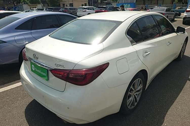 Used Infiniti Q50L 2018 2.0T Comfort Edition China VI Standard Rear Right 45 Deg