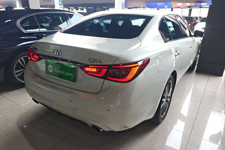 Used Infiniti Q50L 2018 2.0T Enjoyment Version China VI Standard Rear Right 45 Deg