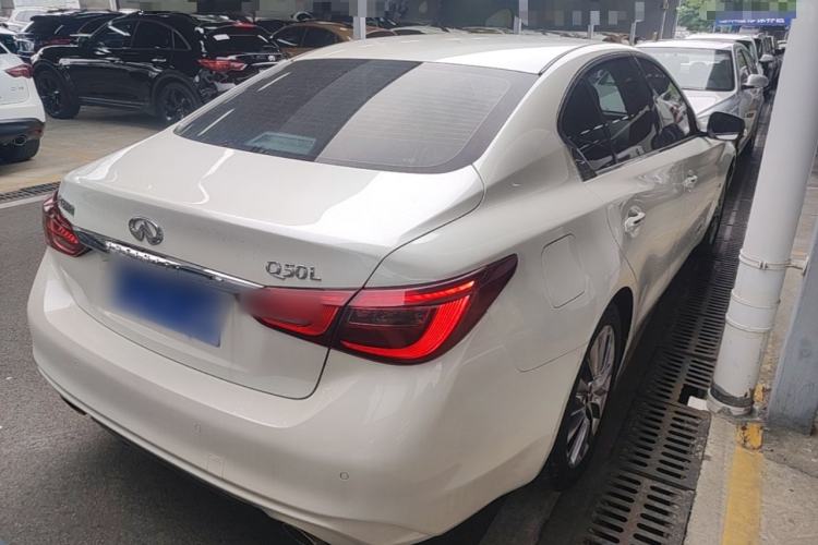 Used Infiniti Q50L 2018 2.0T Enjoyment Version China VI Standard Rear Right 45 Deg