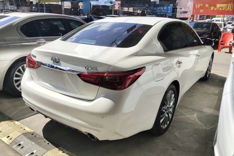 Used Infiniti Q50L 2018 2.0T Enjoyment Version China VI Standard Rear Right 45 Deg