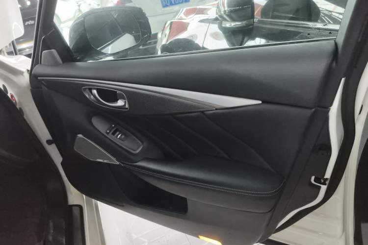 Used Infiniti Q50L 2018 2.0T Comfort Edition China V Standard Right Front Door Interior