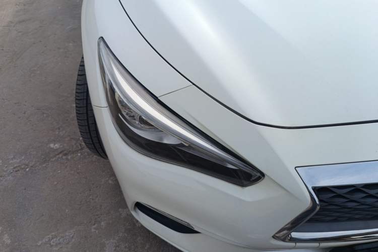 Used Infiniti Q50L 2018 2.0T Comfort Edition China VI Standard Right Front Headlight