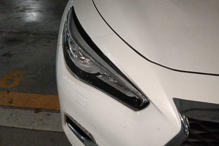 Used Infiniti Q50L 2018 2.0T Enjoyment Version China VI Standard Right Front Headlight