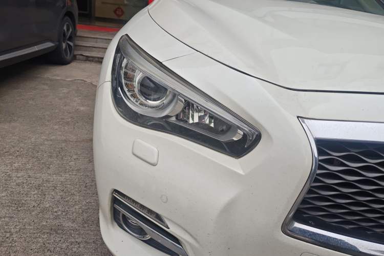 Used Infiniti Q50L 2018 2.0T Comfort Edition China V Standard Right Front Headlight