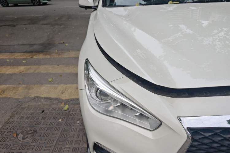 Used Infiniti Q50L 2018 2.0T Comfort Edition China VI Standard Right Front Headlight