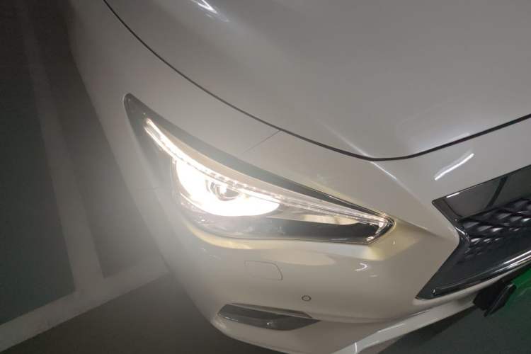 Used Infiniti Q50L 2018 2.0T Enjoyment Version China VI Standard Right Front Headlight