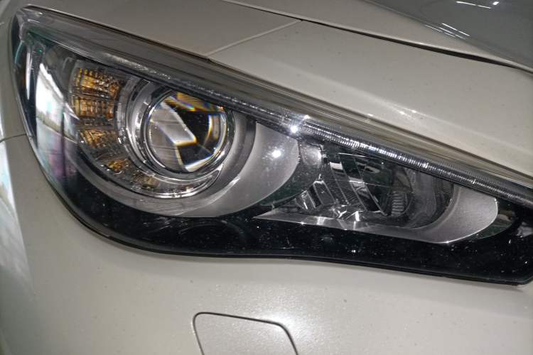 Used Infiniti Q50L 2018 2.0T Enjoyment Version China V Standard Right Front Headlight