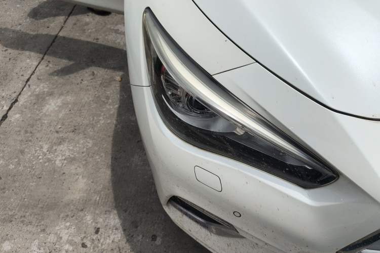 Used Infiniti Q50L 2018 2.0T Enjoyment Edition China V standard Right Front Headlight