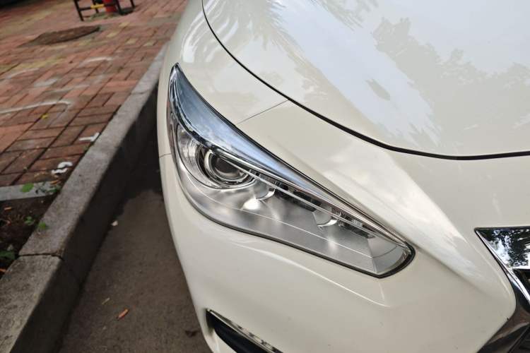 Used Infiniti Q50L 2018 2.0T Comfort Edition China VI Standard Right Front Headlight