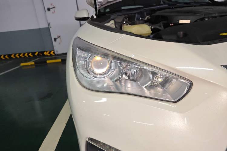 Used Infiniti Q50L 2018 2.0T Comfort Edition China V Standard Right Front Headlight