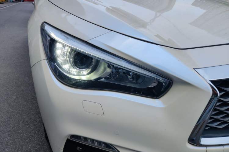 Used Infiniti Q50L 2018 2.0T Enjoyment Version China V Standard Right Front Headlight