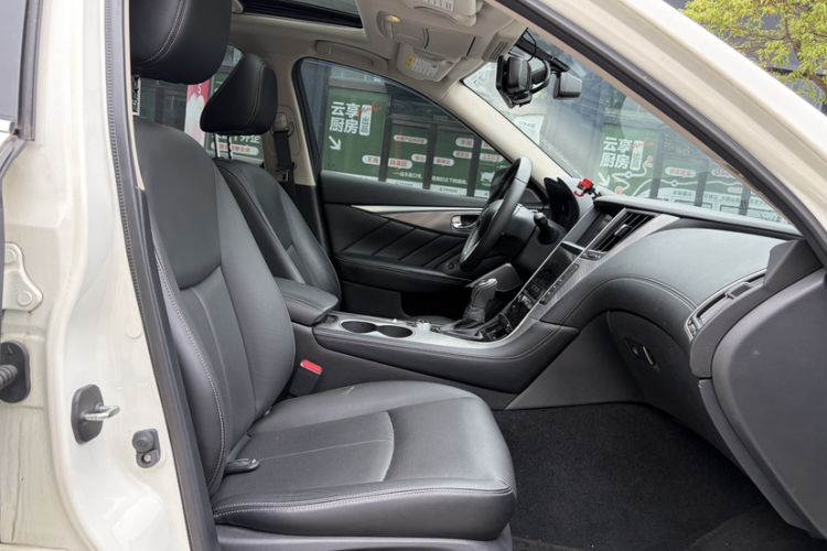 Used Infiniti Q50L 2018 2.0T Enjoyment Version China VI Standard Right Front Seat