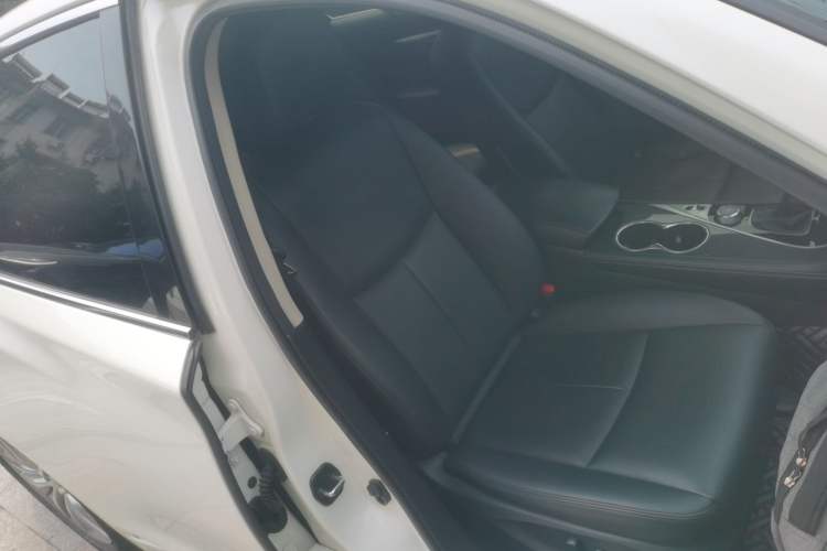 Used Infiniti Q50L 2018 2.0T Comfort Edition China VI Standard Right Front Seat