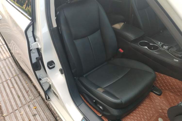 Used Infiniti Q50L 2018 2.0T Comfort Edition China VI Standard Right Front Seat