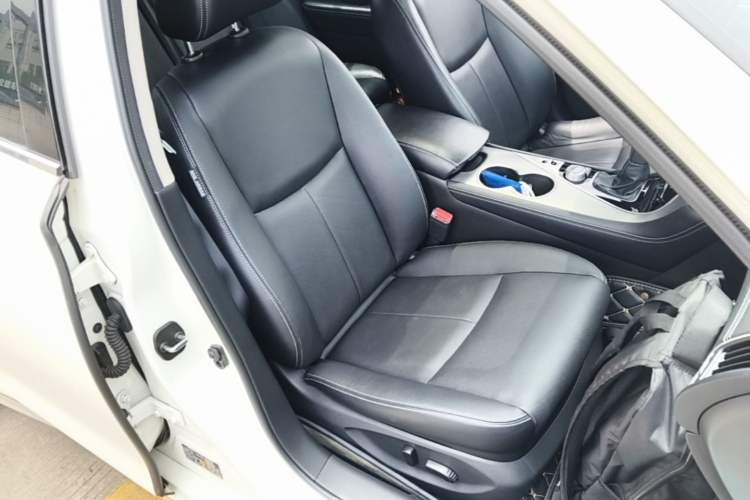 Used Infiniti Q50L 2018 2.0T Enjoyment Version China VI Standard Right Front Seat