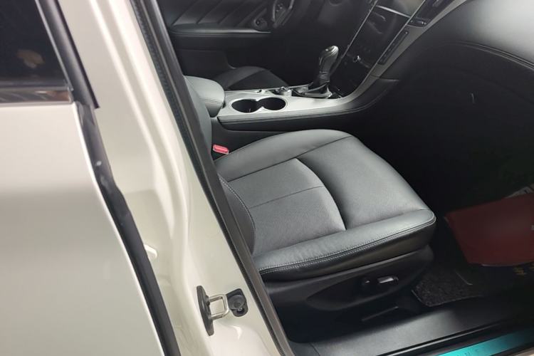 Used Infiniti Q50L 2018 2.0T Enjoyment Version China VI Standard Right Front Seat