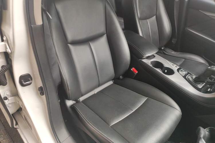 Used Infiniti Q50L 2018 2.0T Enjoyment Version China VI Standard Right Front Seat